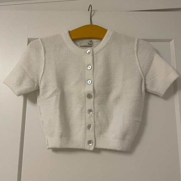 Aritzia White Cropped Cardigan - Picture 1 of 4